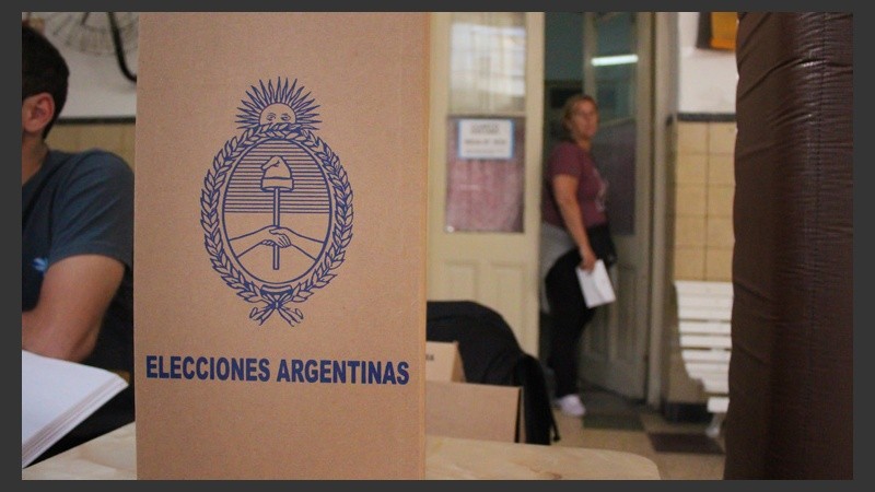 Hasta las 18 los argentinos pudiron emitir su voto. (Alan Monzón/Rosario3.com)