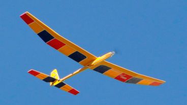 El proyecto tiene como objetivo la práctica de educación manual de los alumnos que construyen sus propios aviones en madera balsa