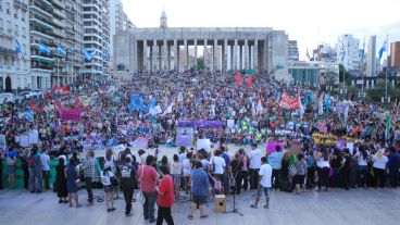 Mucha gente participó de la movilización este miércoles por la tarde.