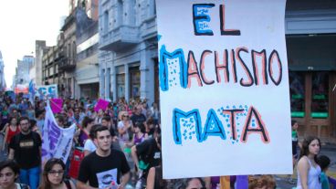 La marcha se inició alrededor de las 18 y recorrió algunas calles céntricas.