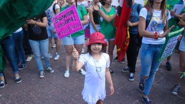 También pidieron que se declara la ley de emergencia nacional.