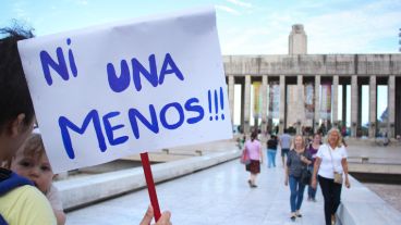 La marcha terminó en el Monumento a la Bandera.