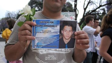 El joven tenía 18 años y fue atropellado por una moto que, según testigos,  venía haciendo "willy". (Alan Monzón/Rosario3.com)