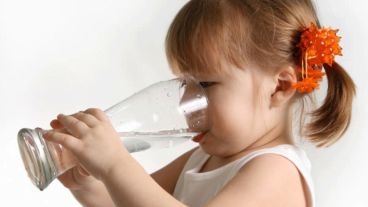 El agua y la leche deben ser las bebidas fundamentales tanto de niños como de adolescentes.