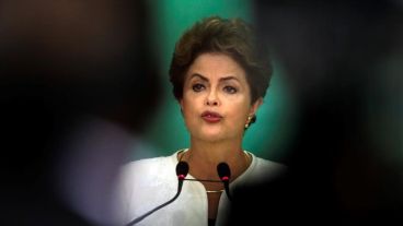 Recibí con indignación la decisión del presidente de la Cámara de Diputados", dijo la jefa de Estado brasileña.