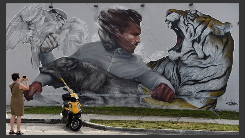 Excelentes murales se pudieron ver en el inicio de la la feria Art Basel en Miami. (EFE)