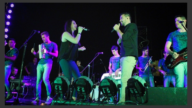 El grupo Amapola fue otra de las bandas que hizo bailar a la gente. (Rosario3.com)
