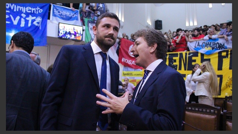 Enrique Estevez junto a Horacio Ghirardi, nuevos ediles. (Alan Monzón/Rosario3.com)