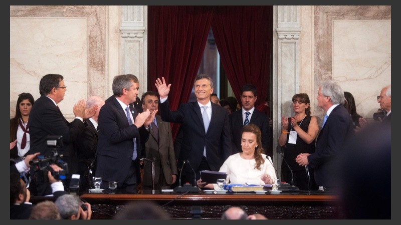 Macri ya es el nuevo presidente de los argentinos. Juró esta mañana en el Congreso. (EFE)