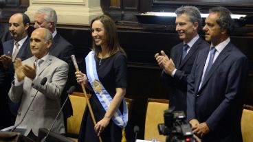 Más temprano se hizo presente en la asunción de Vidal como gobernadora de la provincia de Buenos Aires. (Télam)