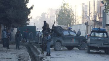 El ataque fue realizado por talibanes y y utilizaron un cochebomba. (EFE)