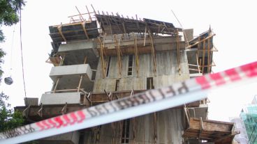 En Jujuy y Paraguay se cayó parte de la contención de una obra. (Rosario3.com)