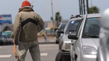 El debate sobre los cuidacoches se reabrió.