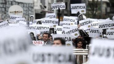 Familiares de las víctimas del atentado a la Amia reclaman justicia.