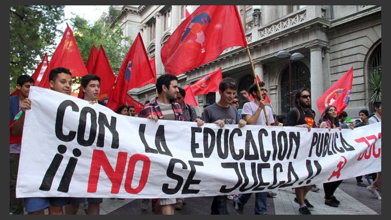 Los estudiantes marcharon por derechos. (EFE)