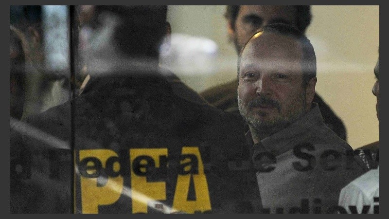 La Federal allanó el edificio con Sabbatella en el interior.