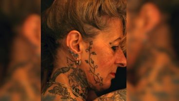 "Mi cuerpo es como un libro: toda mi vida, que apenas ha sido feliz, está contada en tatuajes", explicaba Estève.
