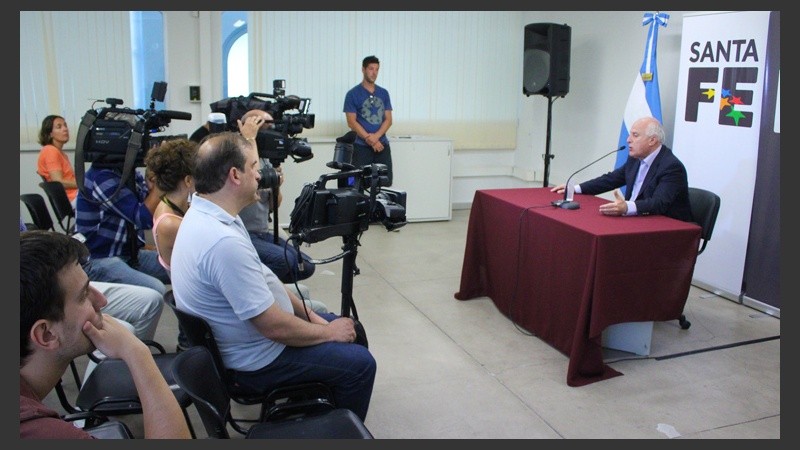 La conferencia del gobernador Lifschitz este lunes.