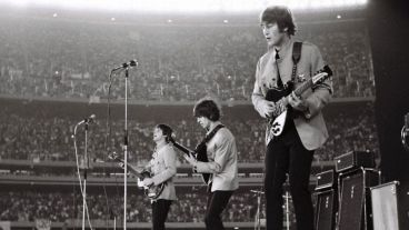 "Come together" se grabó entre el 21 y el 30 de julio de 1969 y fue incluido en el disco "Abbey Road"