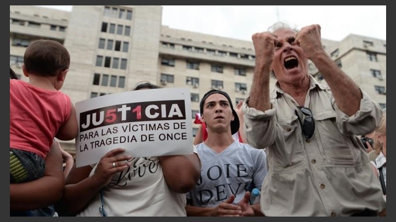 Los familiares durante el fallo.
