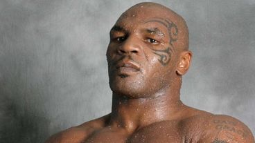 El boxeador ganó dos veces el título mundial pesado; también mordió la oreja a Holyfield en una lucha por el título.