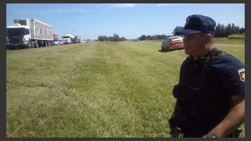 Controles en todos los accesos a Rosario. 