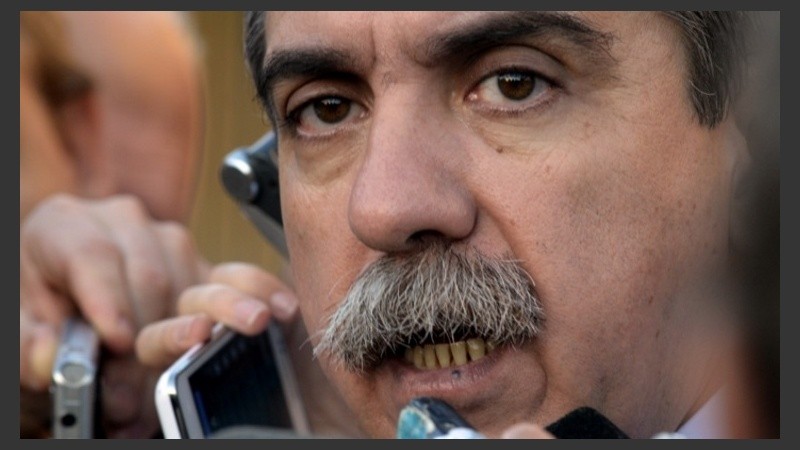 “Ahora dice que la captura me perjudica A MI?”, interrogó Fernández en Twitter.