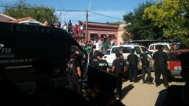 El móvil de a PSA trasladó a Lanatta hasta el aeropuerto de Sauce Viejo.