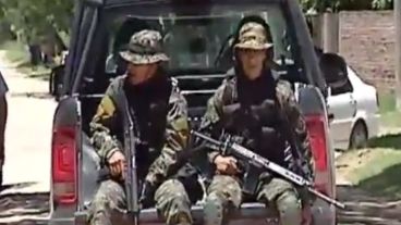 Efectivos recorriendo Helvecia.