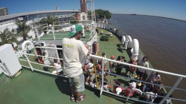 Este lunes fue el primer día de visitas para recorrer la embarcación. (Alan Monzón/Rosario3.com)