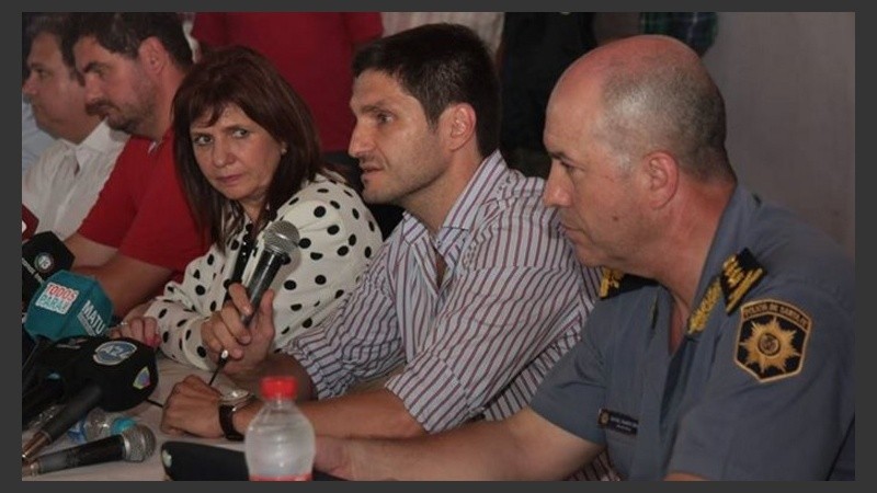 Junto a los ministros también estuvo el jefe de la Policía santafesina, Rafael Grau.