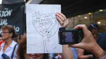 Un dibujo visto durante la manifestación. (Alan Monzón/Rosario3.com)