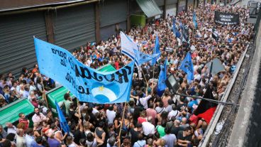 Toda esta gente participó de la marcha. (Alan Monzón/Rosario3.com)
