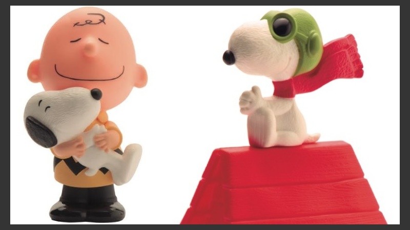 Snoopy y Charlie Brown, dos de los juguetes de la colección. 
