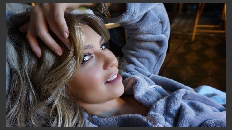 Thalía lucha para salir de su problema de salud. 