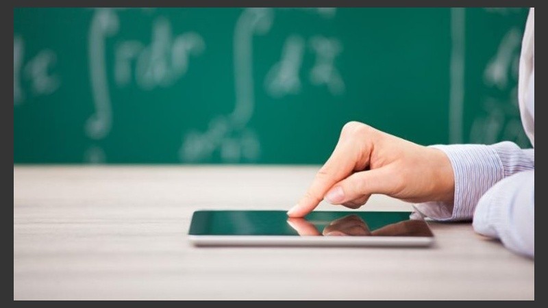 Aseguran que los maestros deben aprender a utilizar la tecnología en las aulas de clases.