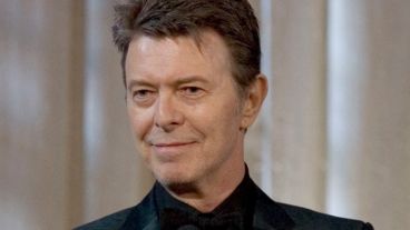 Bowie ocupó el puesto 29 entre los británicos más relevantes en una encuesta realizada en 2002.