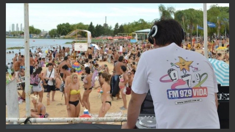 Todo el equipo de La Vida desembarca en la Rambla Catalunya para disfrutar de una 