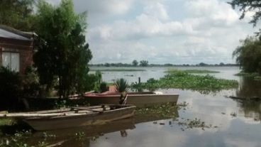 Los desbordes y familias afectadas se ubican principalmente en la zona de la desembocadura del Río Carcarañá y el Coronda.