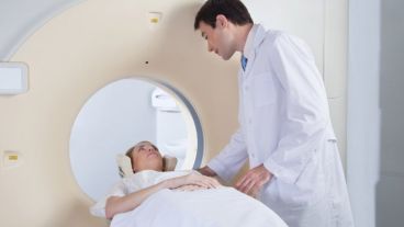 La tomografía multicorte y la resonancia magnética son métodos distintos, por lo tanto la información que brindan también es diferente.
