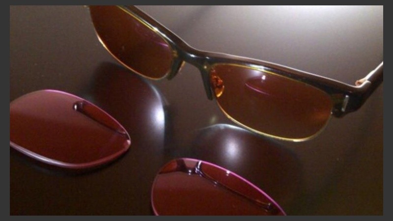 El público ya puede adquirir los filtros en las ópticas habilitadas del país.