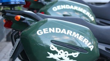 Gendarmería detuvo a un policía.