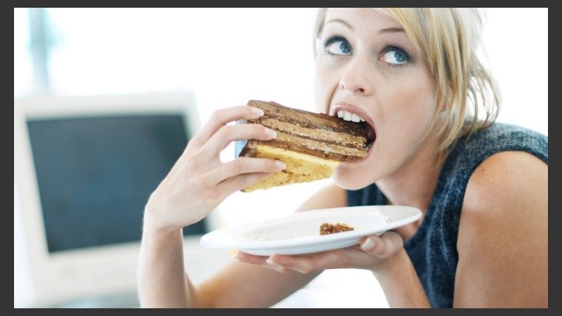 Una vez adquirida una adicción, esta deja en ciertos circuitos del cerebro una huella duradera que obliga a las personas a responder a sus ansias.