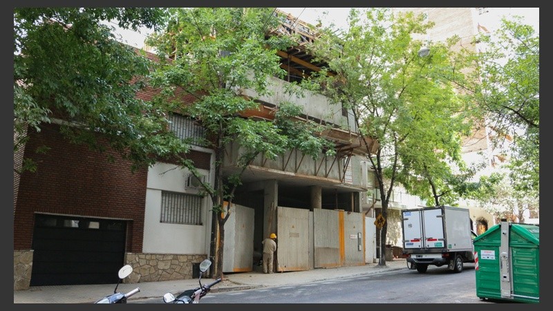 La obra en Alem al 1000 en pleno barrio Martin.