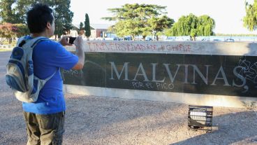 Pintadas y escrituras en el Parque Nacional a la Bandera.