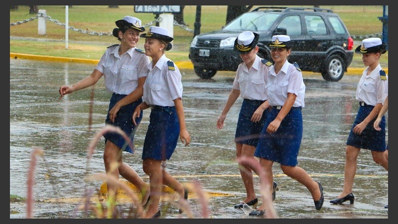 Todos al parabólico del Colegio Santa Rosa, a metros del Convento.