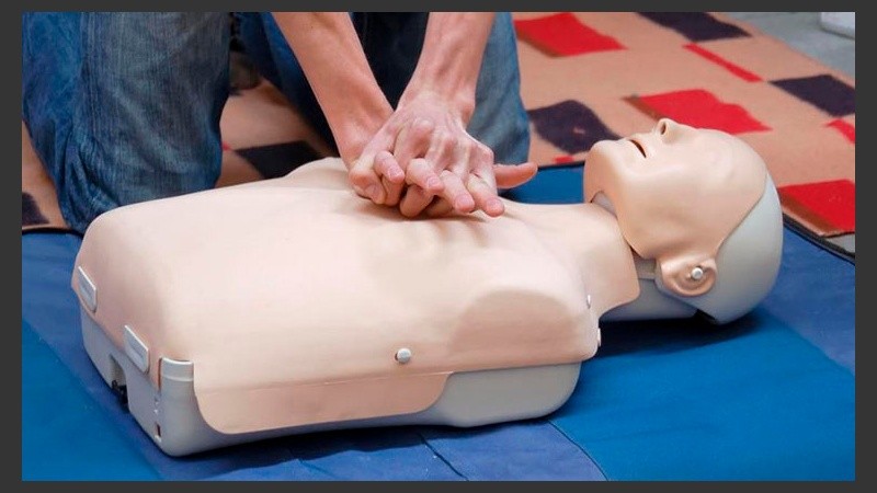 El objetivo es capacitar en RCP a los docentes para que ante una situación puedan actuar de forma eficaz.