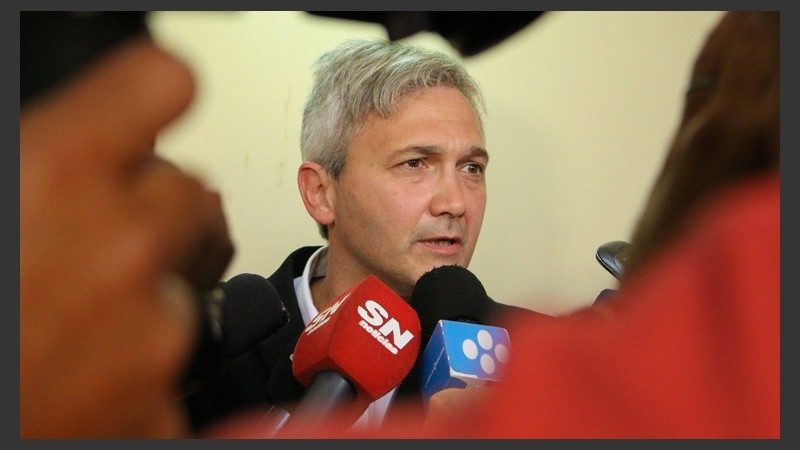 Carloni reconoció errores en contacto con Radio 2. 