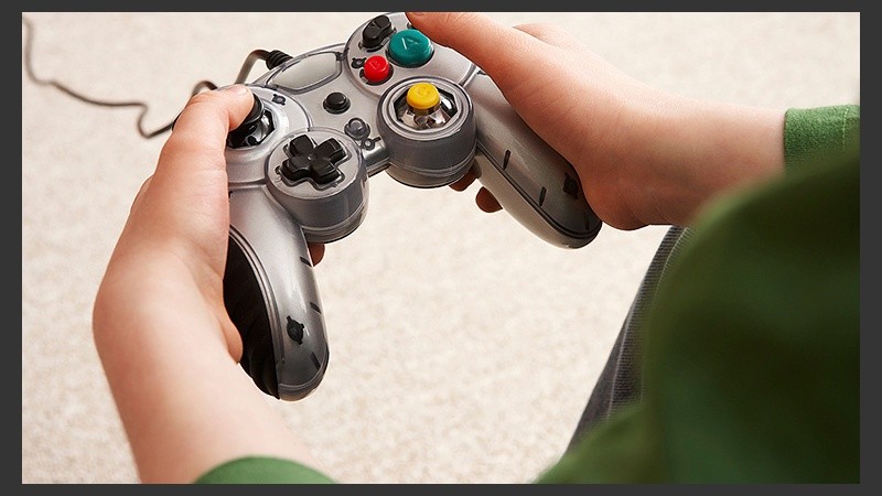 Los videojuegos requieren memoria y tienen un alto nivel de abstracción, utilizan lenguajes simbólicos muy complejos.