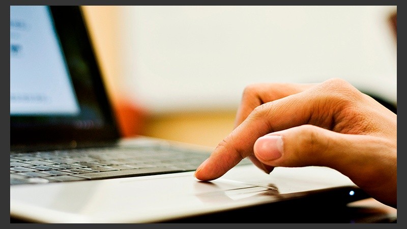 El programa está destinado a jóvenes y adultos santafesinos mayores de 18 años con educación primaria completa.